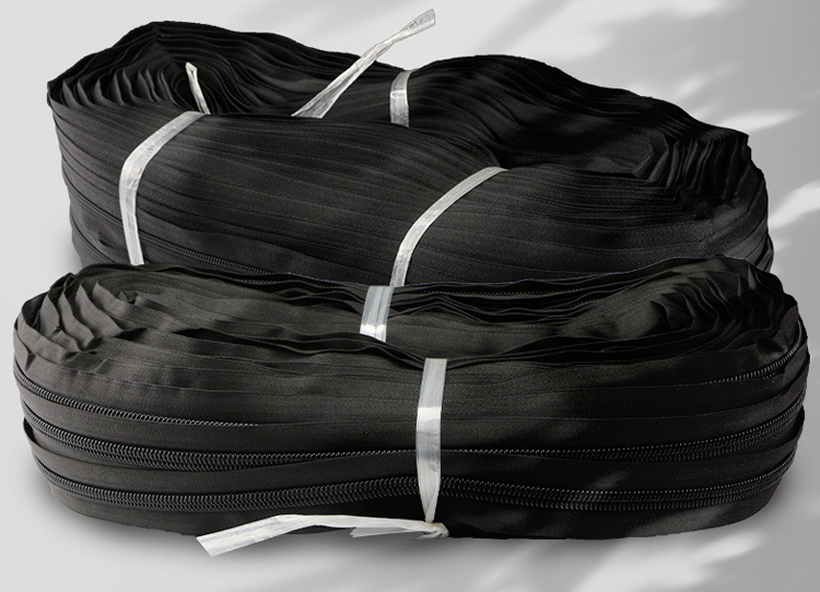Chain Zippers in bulk