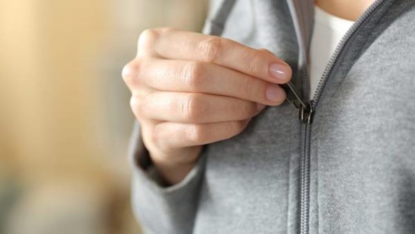 How to Fix a Stuck Reverse Zipper Easily? - CBZIPPER