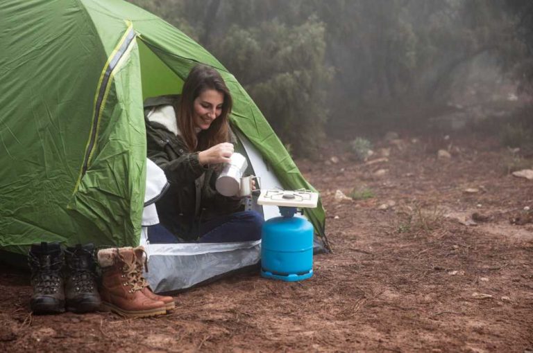 How do Heavy-duty Zippers Protect Your Tent Against the Elements