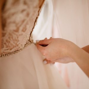 Invisible Zipper vs. Buttons